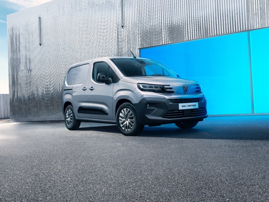 PEUGEOT E-Partner front view