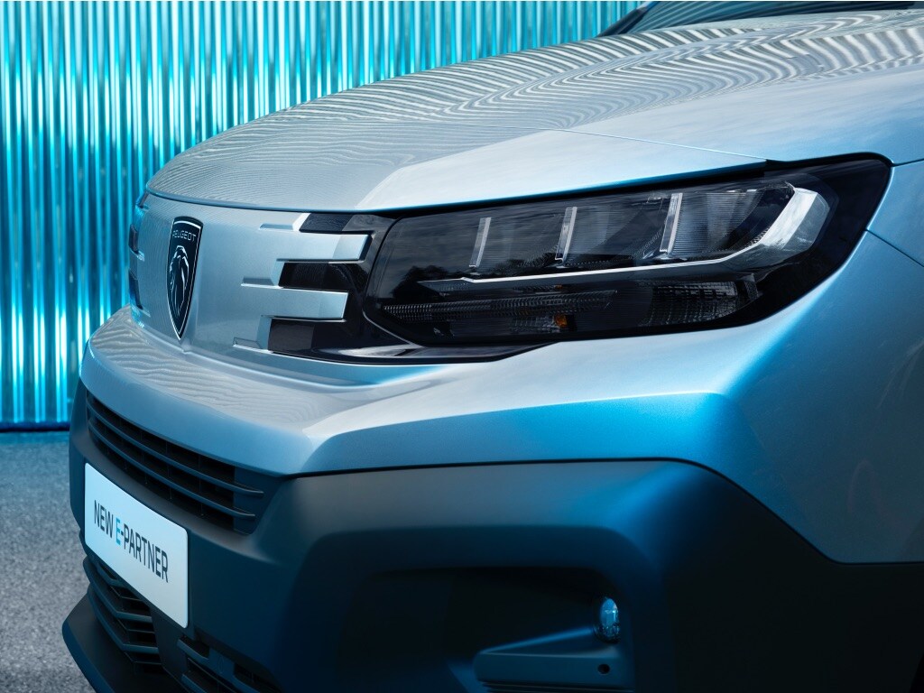 PEUGEOT E-PARTNER front face